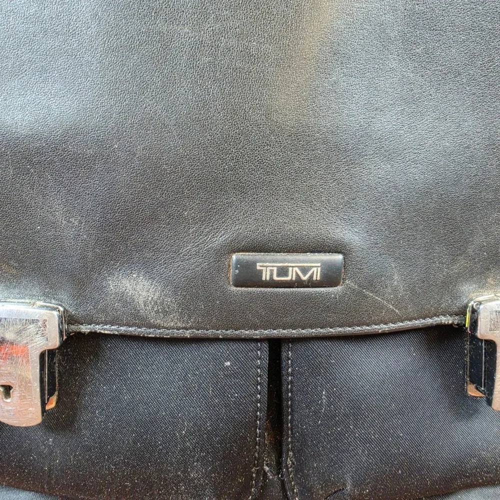 Tumi Briefcase Mens Large Black Leather Ballistic Nylon Laptop Messenger Bag